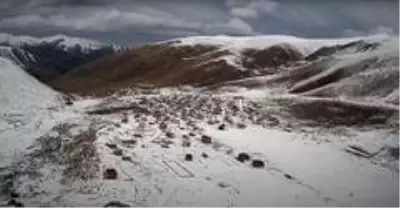 Son dakika... Gölyayla köyünde çıkan yangın söndürüldü Son dakika... Gölyayla köyünde çıkan yangın söndürüldü