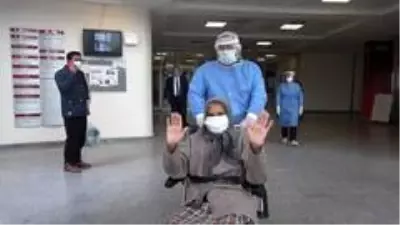 Son dakika haber: 113 yaşındaki Arzu nine korona virüsü yendi Son dakika haber: 113 yaşındaki Arzu nine korona virüsü yendi