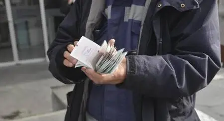 Ankara'da Milli Piyango'nun yılbaşı biletlerine yoğun talep Ankara'da Milli Piyango'nun yılbaşı biletlerine yoğun talep