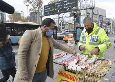 Ankara'da Milli Piyango'nun yılbaşı biletlerine yoğun talep Ankara'da Milli Piyango'nun yılbaşı biletlerine yoğun talep