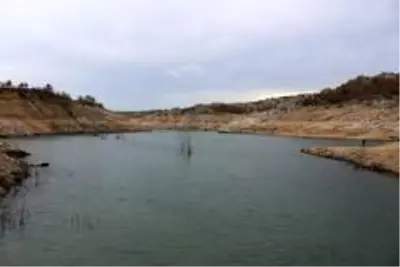 Baraj suları çekildi tarihi Çağlayan Köprüsü gün yüzüne çıktı