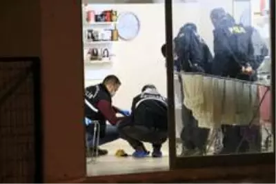 Berber dükkanında silahlı kavga: 1 yaralı Berber dükkanında silahlı kavga: 1 yaralı