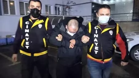 Bursa'da sahte içkiden ölenlerin sayısı 3'e çıktı; 11 kişinin tedavisi sürüyor Bursa'da sahte içkiden ölenlerin sayısı 3'e çıktı; 11 kişinin tedavisi sürüyor