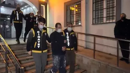 Bursa'da sahte içkiden ölenlerin sayısı 3'e çıktı; 11 kişinin tedavisi sürüyor Bursa'da sahte içkiden ölenlerin sayısı 3'e çıktı; 11 kişinin tedavisi sürüyor