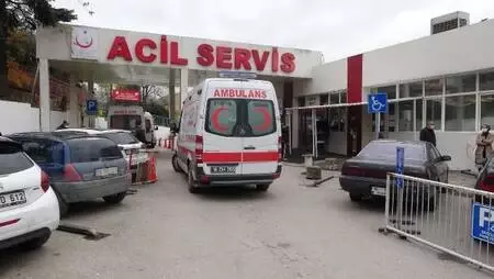 Bursa'da sahte içkiden ölenlerin sayısı 3'e çıktı; 11 kişinin tedavisi sürüyor Bursa'da sahte içkiden ölenlerin sayısı 3'e çıktı; 11 kişinin tedavisi sürüyor
