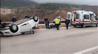 Cenaze yolunda kaza: 2 yaralı Cenaze yolunda kaza: 2 yaralı