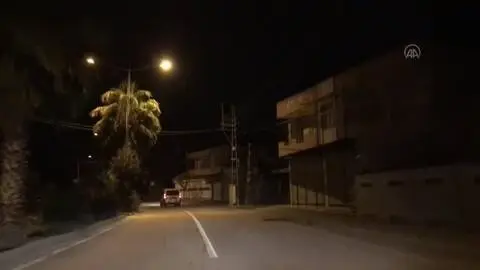 Eve ateş edip bir kişiyi yaralayan şüpheliler kovalamacayla yakalandı Eve ateş edip bir kişiyi yaralayan şüpheliler kovalamacayla yakalandı