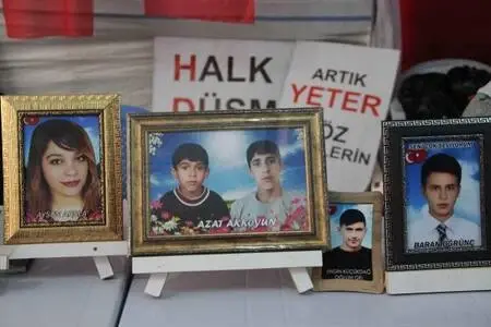 Evlat nöbetindeki baba: HDP'nin iç yüzünü artık herkes görsün Evlat nöbetindeki baba: HDP'nin iç yüzünü artık herkes görsün