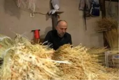 Teknoloji gelişti, ot süpürgeciliği azaldı Teknoloji gelişti, ot süpürgeciliği azaldı