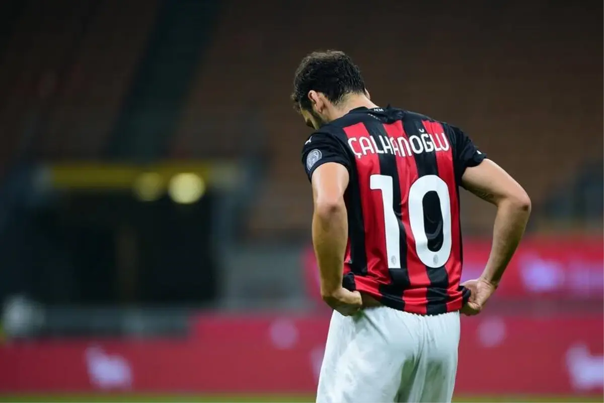 Hakan Çalhanoğlu, Milan�la yeni sözleşme için anlaşma sağladı
