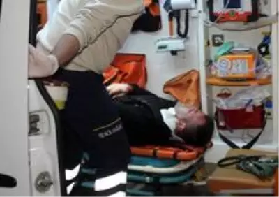 - Kocaeli'de iki otomobil çarpıştı: 1'i ağır 3 yaralı - Kocaeli'de iki otomobil çarpıştı: 1'i ağır 3 yaralı