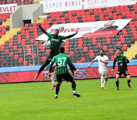 Kocaelispor: 3-2 Kocaelispor: 3-2