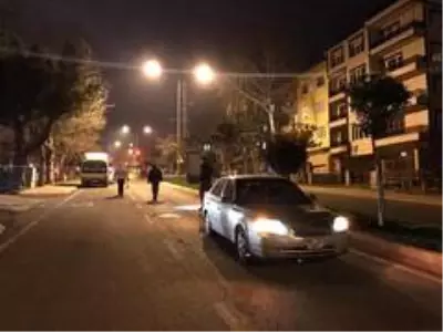 Otomobilin çarptığı kadın ağır yaralandı Otomobilin çarptığı kadın ağır yaralandı