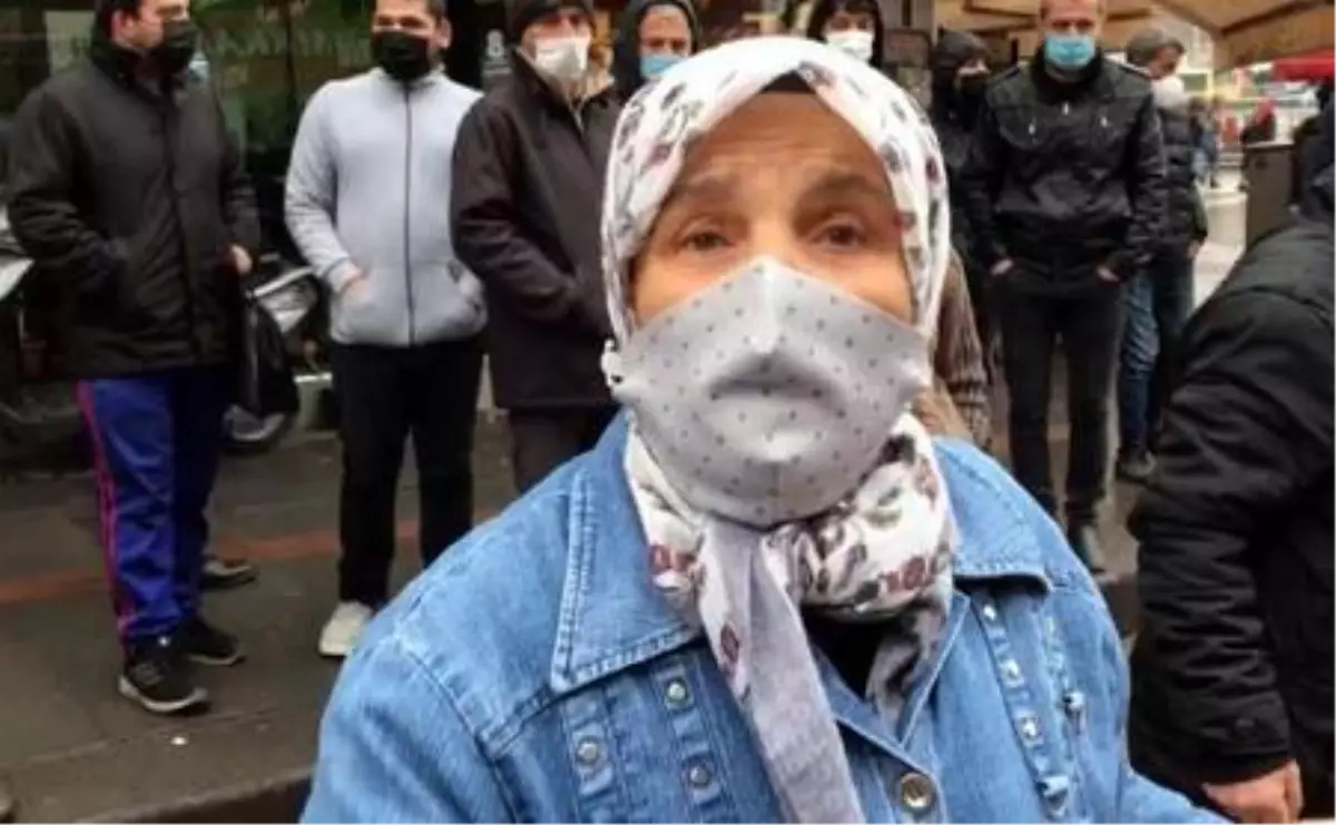 Otomobillerine çarpan TIR sürücüsüne tepki gösteren kadın: Bağırmasak altına alacak bizi