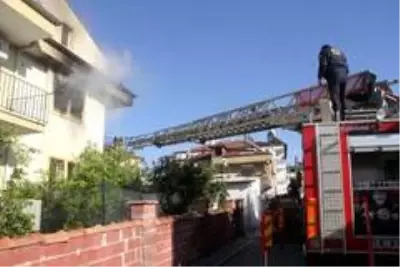 Evde çıkan yangında bir kişi öldü Evde çıkan yangında bir kişi öldü