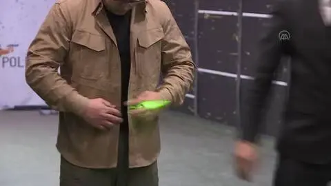 Uzaktan kelepçeleme cihazı 'BolaWrap' Türkiye'de Uzaktan kelepçeleme cihazı 'BolaWrap' Türkiye'de