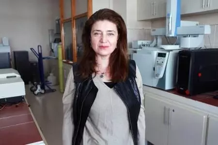 Yılbaşı öncesi sahte içki uyarısı: Merdiven altı içkinin ağır sonuçları olur Yılbaşı öncesi sahte içki uyarısı: Merdiven altı içkinin ağır sonuçları olur