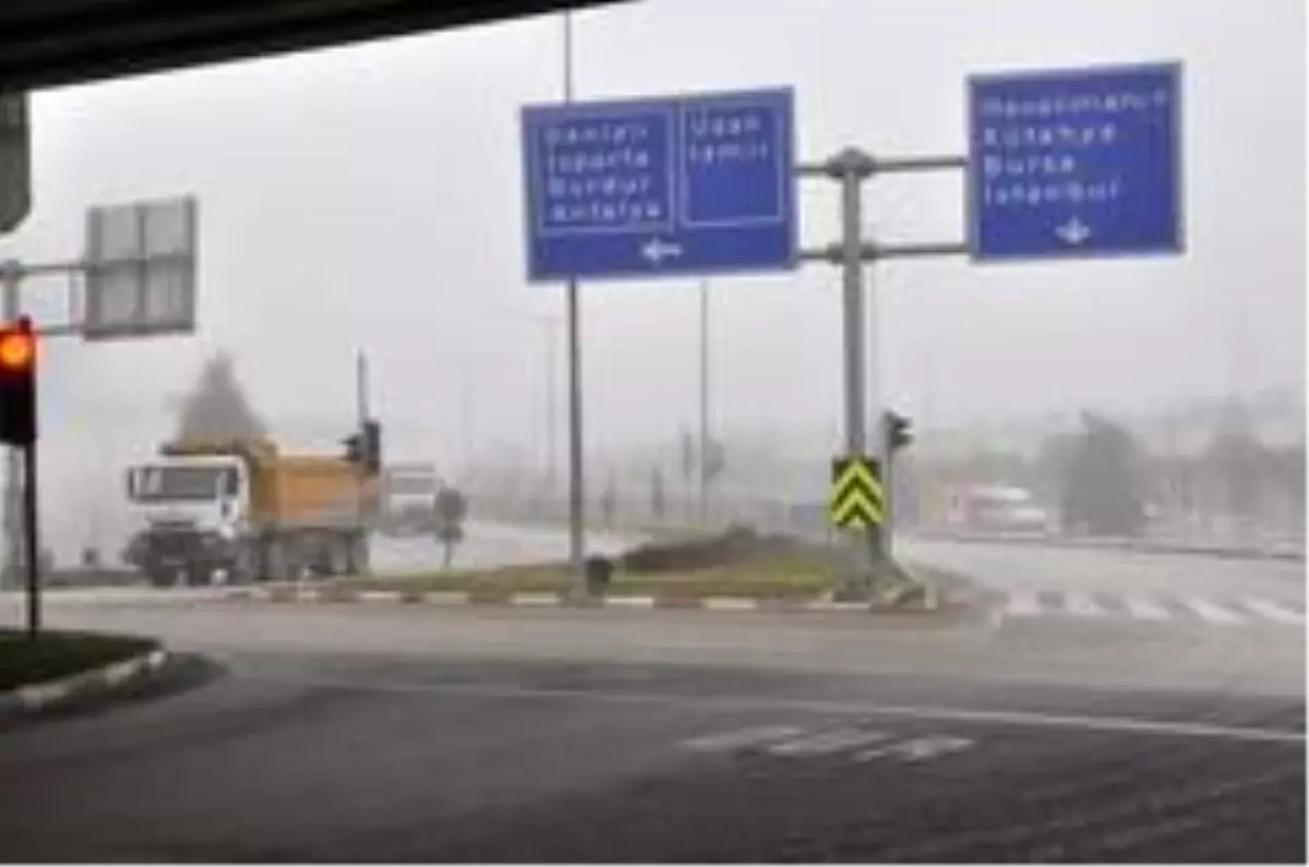 Afyonkarahisar'da sisli hava hayatı olumsuz etkiledi