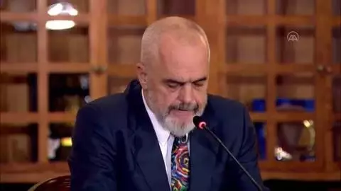 Arnavutluk Başbakanı Rama'dan Türkiye'nin Kovid-19'la mücadelesine övgü Arnavutluk Başbakanı Rama'dan Türkiye'nin Kovid-19'la mücadelesine övgü