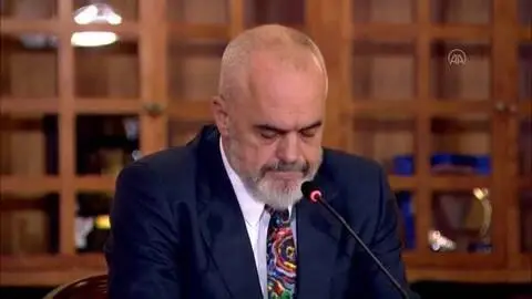 Arnavutluk Başbakanı Rama'dan Türkiye'nin Kovid-19'la mücadelesine övgü Arnavutluk Başbakanı Rama'dan Türkiye'nin Kovid-19'la mücadelesine övgü