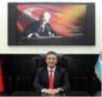 BAÜN'den Yasemin Adar'a jest BAÜN'den Yasemin Adar'a jest