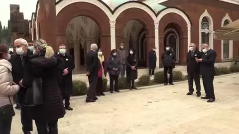 Eski Sağlık Bakanı Kaya Kılıçturgay'ın cenazesi toprağa verildi Eski Sağlık Bakanı Kaya Kılıçturgay'ın cenazesi toprağa verildi