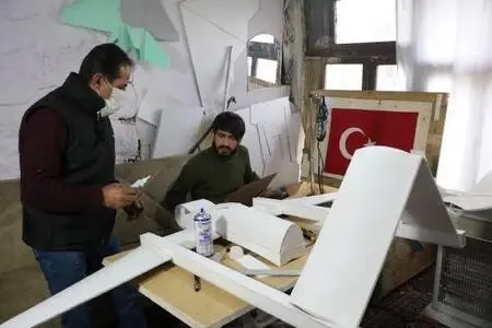 Hakkarili Savaş, maket uçaktan sonra İHA ve SİHA tasarlıyor Hakkarili Savaş, maket uçaktan sonra İHA ve SİHA tasarlıyor