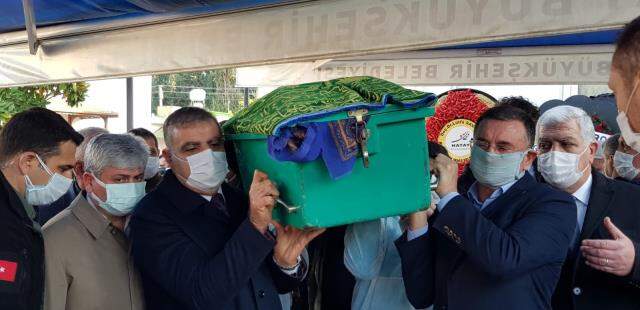 Hatay Büyükşehir Belediye Başkanı Lütfü Savaş'ın annesi vefat etti