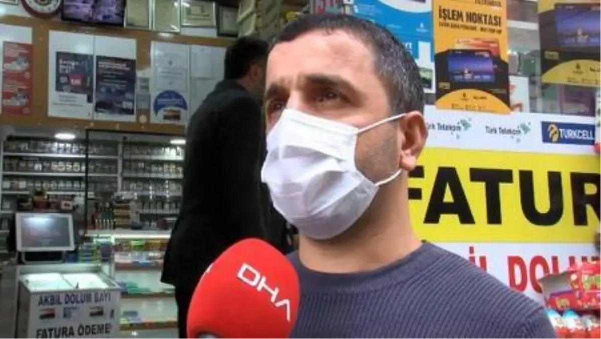 Hırsız kadın önce büfe sahibini soydu, sonra 'dikkat dağıtmak için' kendi soyundu