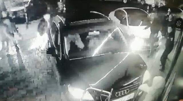 Husumetlisi olduğu şahsa önce arabayla çarptı sonra ateş açarak yaraladı