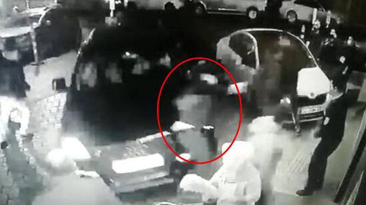 Husumetlisi olduğu şahsa önce arabayla çarptı sonra ateş açarak yaraladı