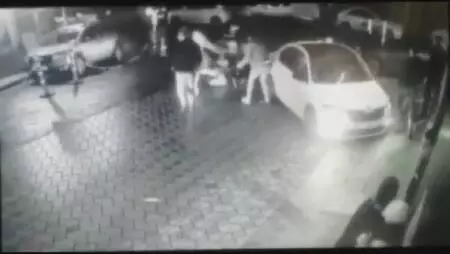 Kağıthane'deki kavga sonrası hastane önündekilerin arasına cip ile daldı Kağıthane'deki kavga sonrası hastane önündekilerin arasına cip ile daldı