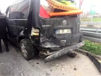 Kocaeli'de zincirleme trafik kazası: 1 ağır yaralı Kocaeli'de zincirleme trafik kazası: 1 ağır yaralı