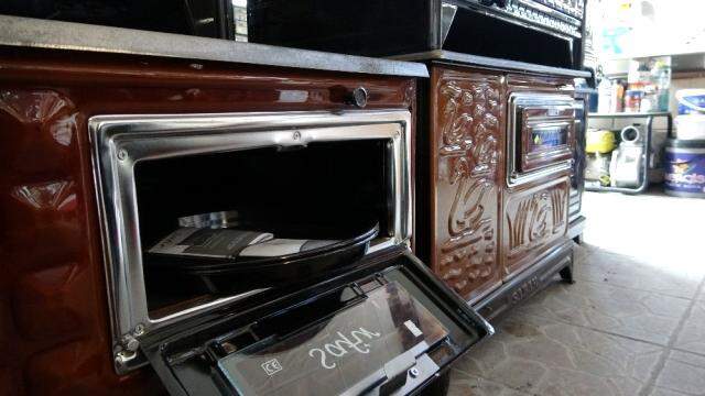 Koronavirüs salgını nedeniyle vatandaşlar kırsal bölgelere yöneldi, soba satışları patladı