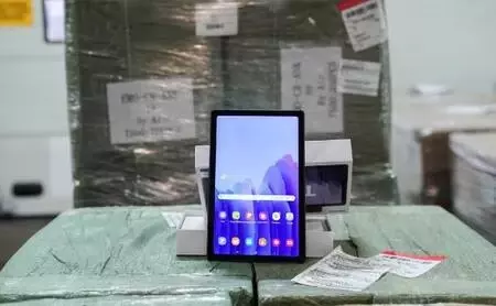 MEB'den 15 ile 50 bin 500 tablet bilgisayar MEB'den 15 ile 50 bin 500 tablet bilgisayar