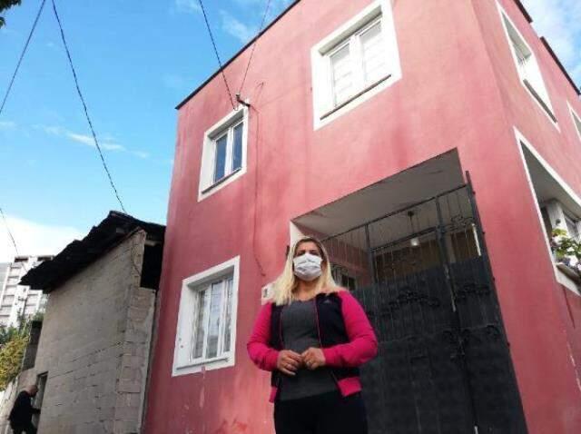 Mersin'in Tarsus ilçesindeki gizemli ev, definecilerin yeni adresi oldu