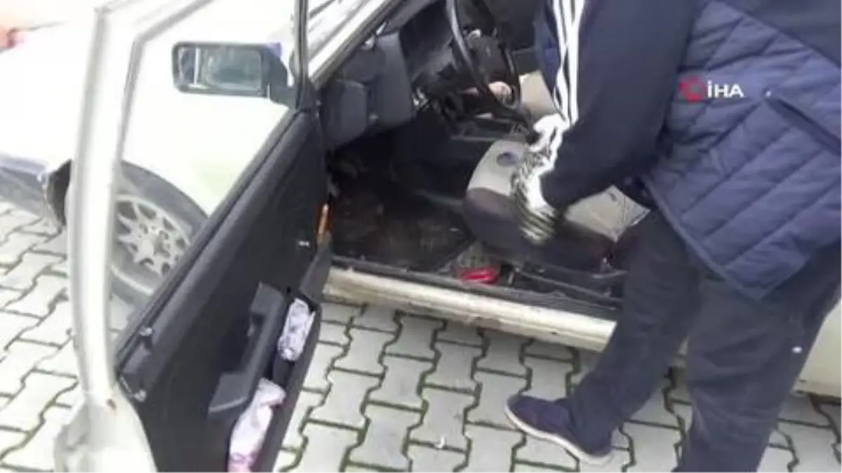 Otomobilde eroin ele geçirildi: 4 gözaltı