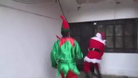 Peru'da uyuşturucu satıcısına Noel Babalı operasyon Peru'da uyuşturucu satıcısına Noel Babalı operasyon