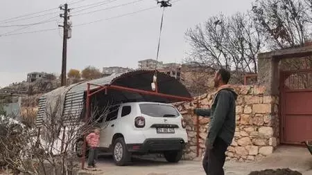 Polis, kısıtlamada acil ilaçları dronla ulaştırdı Polis, kısıtlamada acil ilaçları dronla ulaştırdı