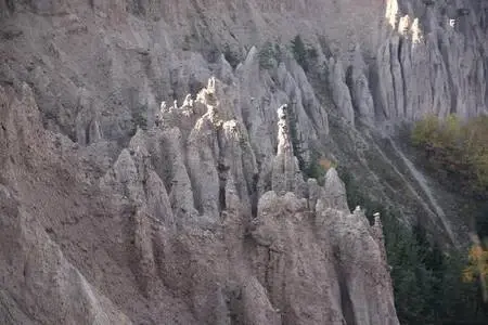 Posof'un peribacalarının bulunduğu Hıram Vadisi'ne cam teras Posof'un peribacalarının bulunduğu Hıram Vadisi'ne cam teras