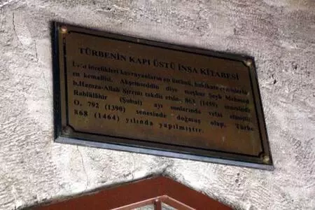 Bolu'da Akşemseddin Hazretleri Türbesi'ne Fransız tarzı tente takılması tepkilere neden oldu Bolu'da Akşemseddin Hazretleri Türbesi'ne Fransız tarzı tente takılması tepkilere neden oldu