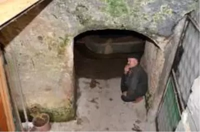 30 yıldır mağarada yaşıyor 30 yıldır mağarada yaşıyor