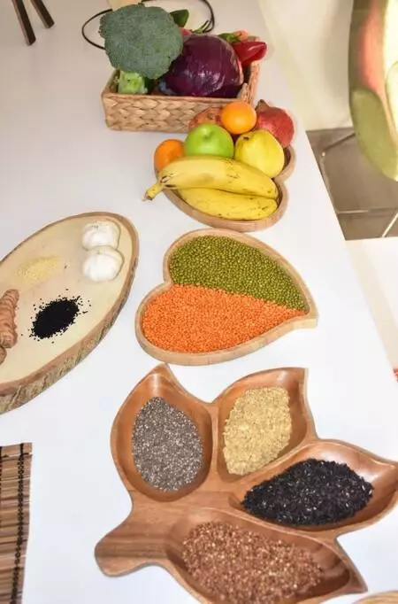 65 yaş üstü ve 20 yaş altı için doğru beslenme 65 yaş üstü ve 20 yaş altı için doğru beslenme