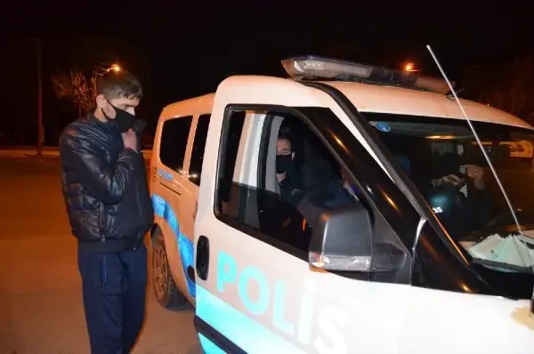 Aksaray�da gidecek yeri olmayan gence polis sahip çıktı Haberler