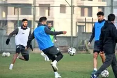Amedspor ve Diyarbekirspor'un yoğun maç programı Amedspor ve Diyarbekirspor'un yoğun maç programı