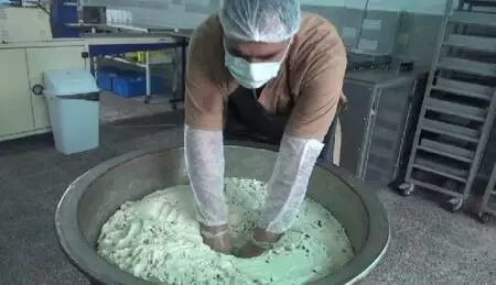 Asırların lezzeti 'Bayramiç helvası' tescillenecek Asırların lezzeti 'Bayramiç helvası' tescillenecek
