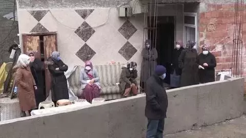 Son dakika: Bir ayda 6 ferdini Kovid-19'dan kaybeden aileden 'cenazelerde dikkatli olun' çağrısı Son dakika: Bir ayda 6 ferdini Kovid-19'dan kaybeden aileden 'cenazelerde dikkatli olun' çağrısı