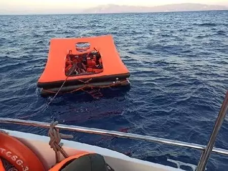 Bodrum'da 27 kaçak göçmen kurtarıldı Bodrum'da 27 kaçak göçmen kurtarıldı