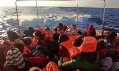 Bodrum'da ölüme terk edilen 27 göçmen kurtarıldı
