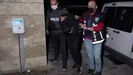 Son dakika haber | Çaldıkları motosikletle 4 farklı kapkaç gerçekleştiren 2 kişi yakalandı Son dakika haber | Çaldıkları motosikletle 4 farklı kapkaç gerçekleştiren 2 kişi yakalandı